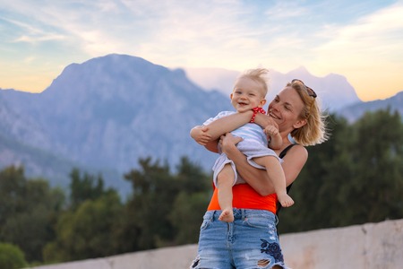 Raising Happy, Resilient Children Alone in Britain: Practical Tips and Stories