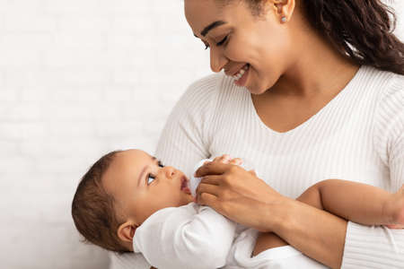 Understanding Early Communication Cues: Baby Language Development Explained