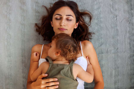 Understanding Postnatal Depression: Causes, Symptoms, and Early Signs in UK Mothers