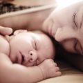 What UK Midwives and Health Visitors Advise About Newborn Sleep Safety